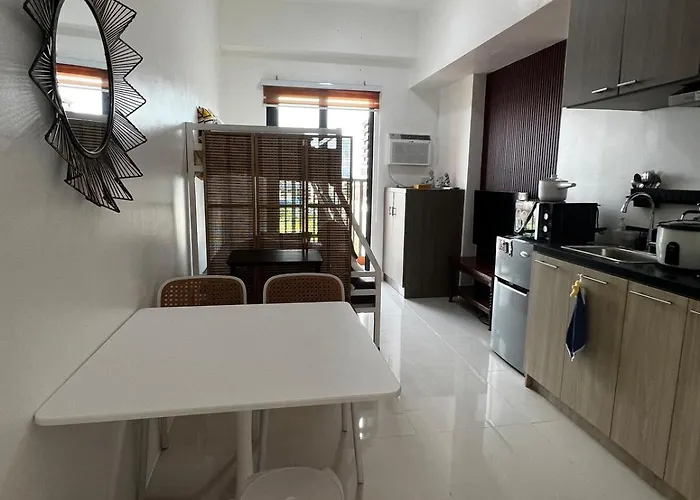 Apartment Modern With Balcony And View Near Bgc Manila