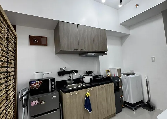 Apartment Modern With Balcony And View Near Bgc