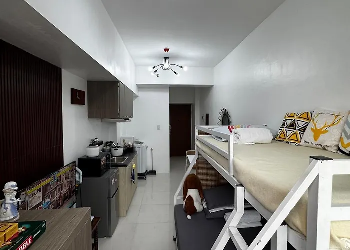 Modern With Balcony And View Near Bgc Apartment *
