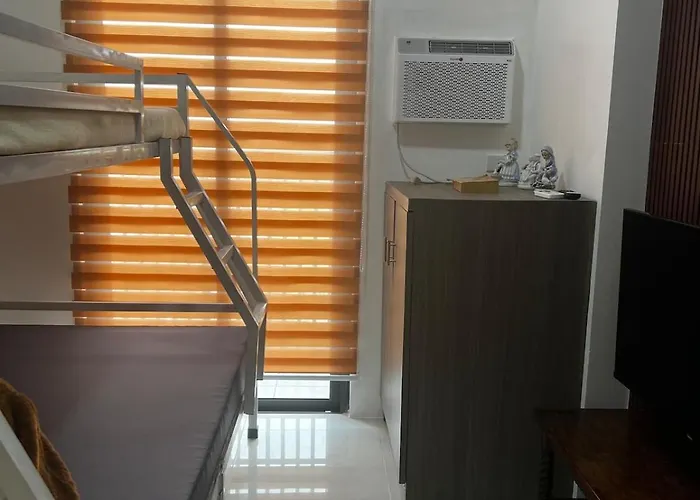 Modern With Balcony And View Near Bgc *