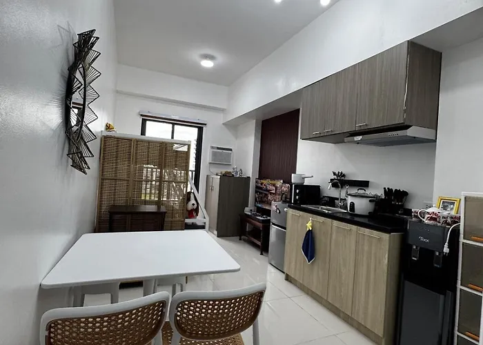 Modern With Balcony And View Near Bgc 아파트