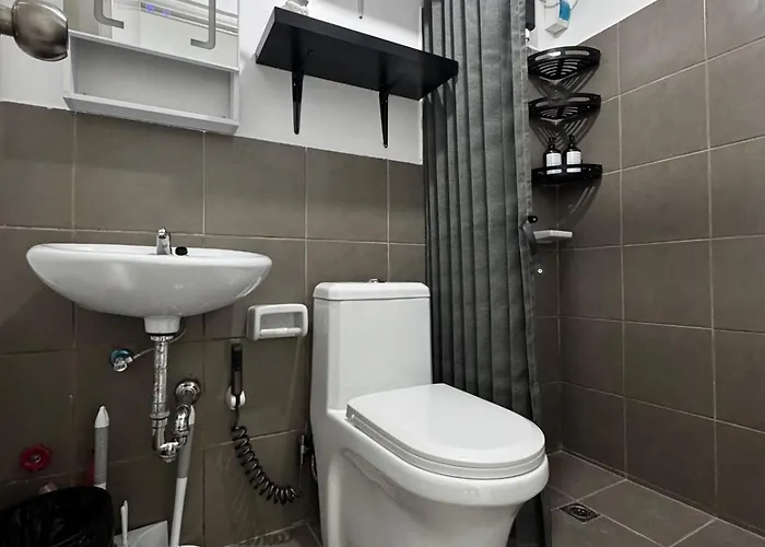 Modern With Balcony And View Near Bgc 아파트 *