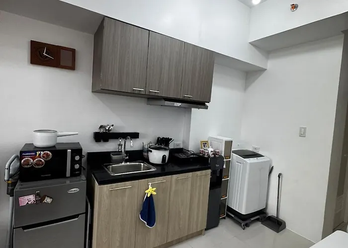 Apartment Modern With Balcony And View Near Bgc