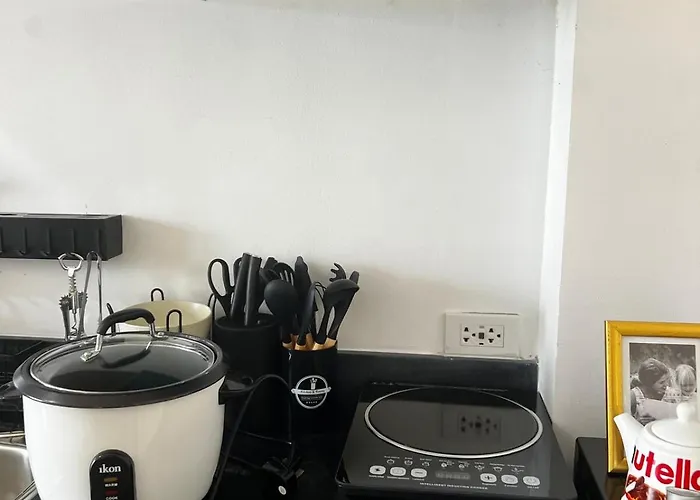 Apartment Modern With Balcony And View Near Bgc